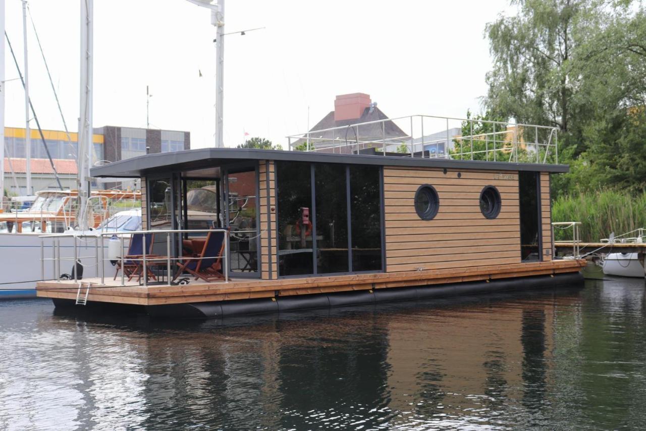 Hausboot Lina In Flensburg Hotell Exteriör bild