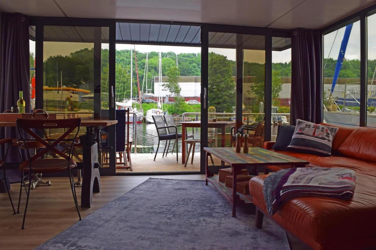 Hausboot Lina In Flensburg Hotell Exteriör bild