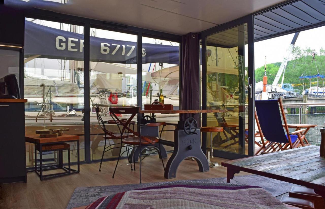 Hausboot Lina In Flensburg Hotell Exteriör bild